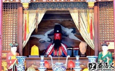 ​城隍爷实际上是什么神 城隍庙供奉什么