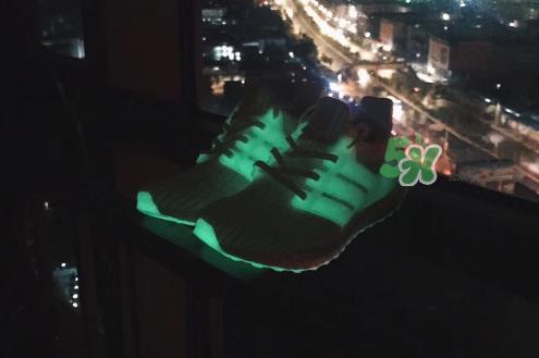 adidas ultraboost 4.0全白夜光配色实物怎么样？