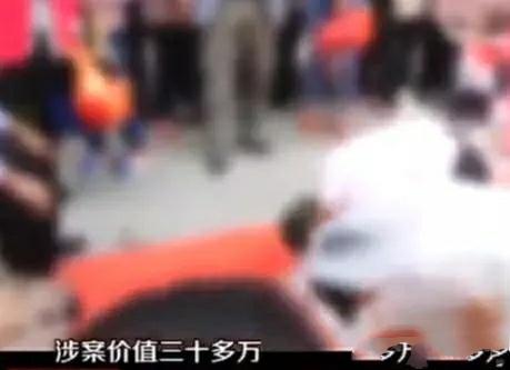 新娘婚后突然失踪，新郎无奈报警，民警调查后吓一跳：7个老公