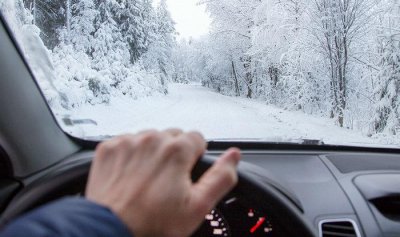 ​后驱车下雪天很难开吗